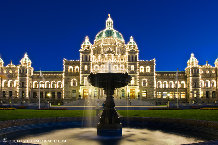 Travel stock photography: Parliament Building and fountain, Victoria, British Columbia, Canada