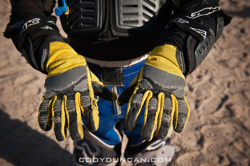 motorcycle rider gloves