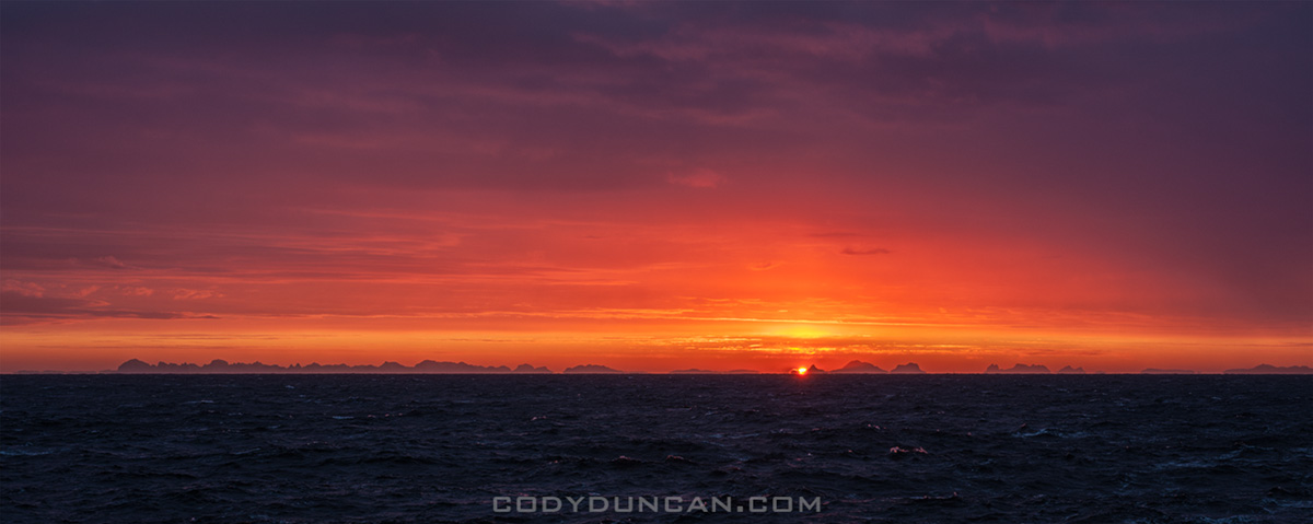 colorful sunrise lofoten islands